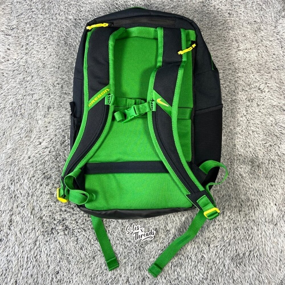 Nike Oregon Ducks 2024 Utility Speed Backpack One Size Black Yellow Green - Picture 2 of 11
